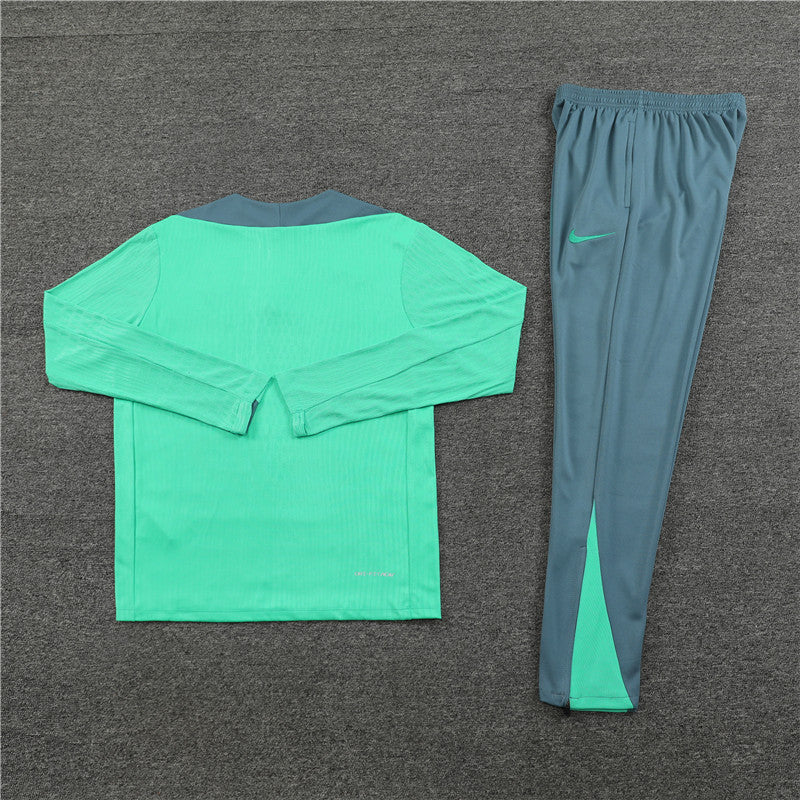 Tottenham Grey and Green Chándal