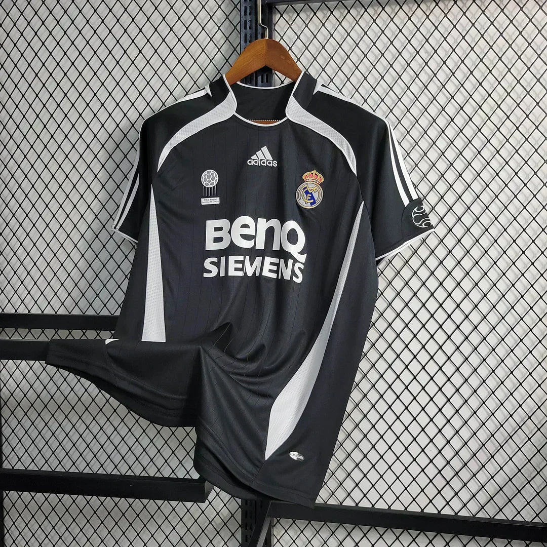 2006/2007 Retro Real Madrid Visitante