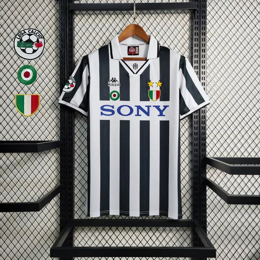 1995-1996 Retro Juventus Local