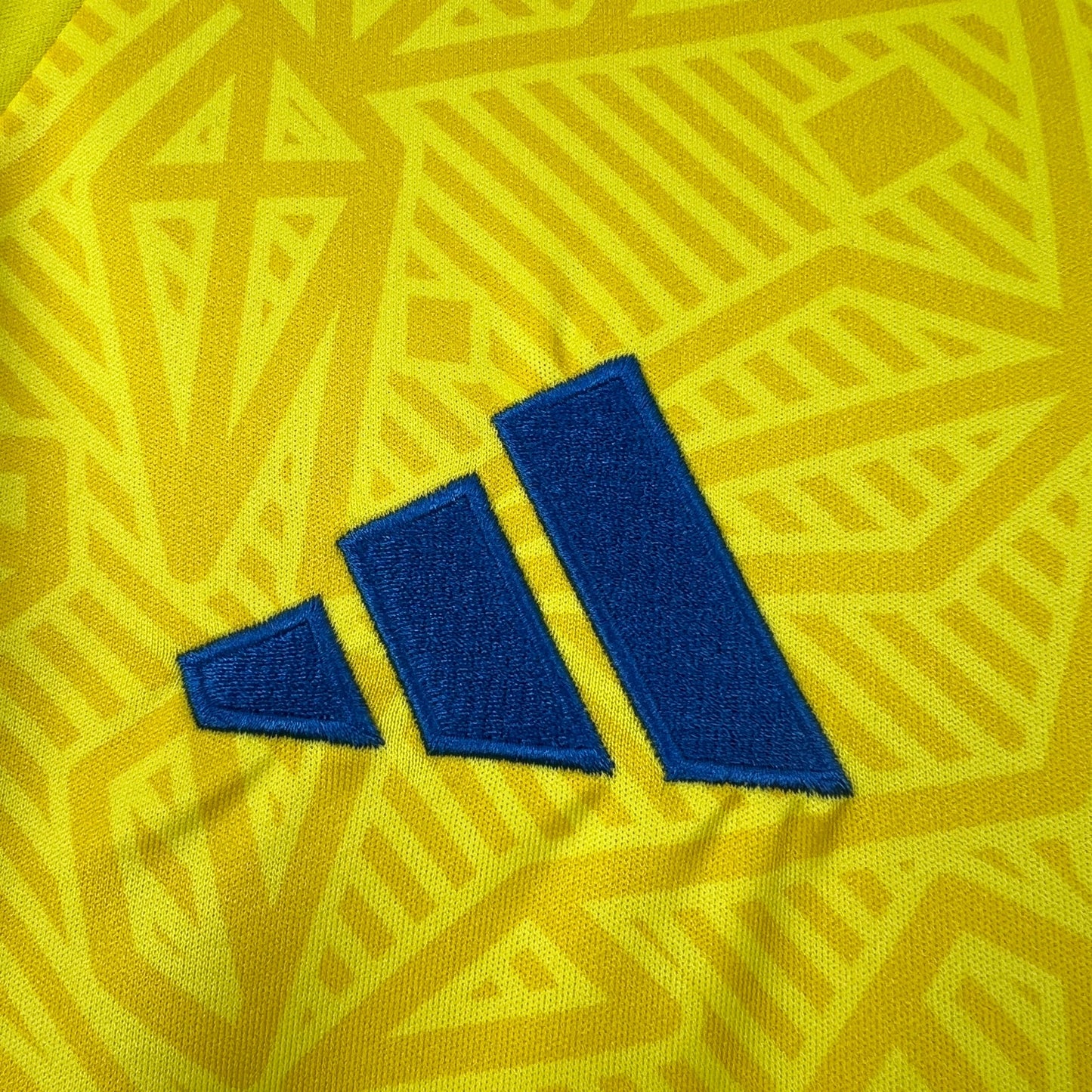 Ucrania Local Kit 2026