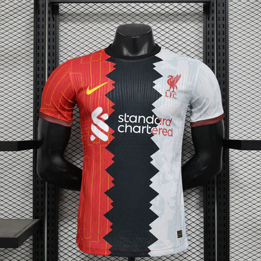 Liverpool "Tri-Color Blitz" Edición Especial