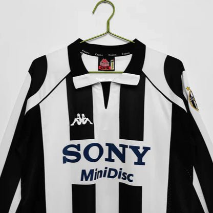 Juventus Retro 1997-1998 Manga Larga Local Kit