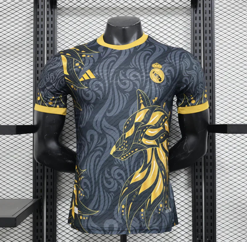 Real Madrid "Golden Wolf" Edición Especial