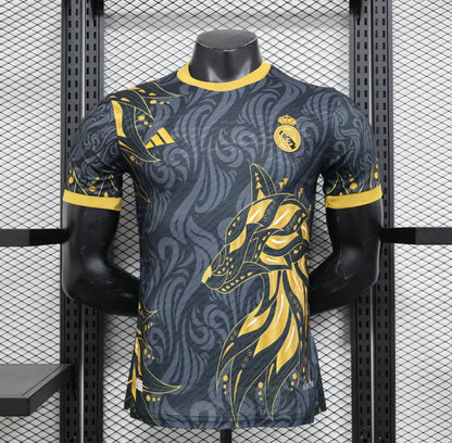 Real Madrid "Golden Wolf" Edición Especial