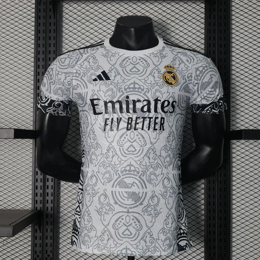 Real Madrid "Galactic Fortress" Edición Especial