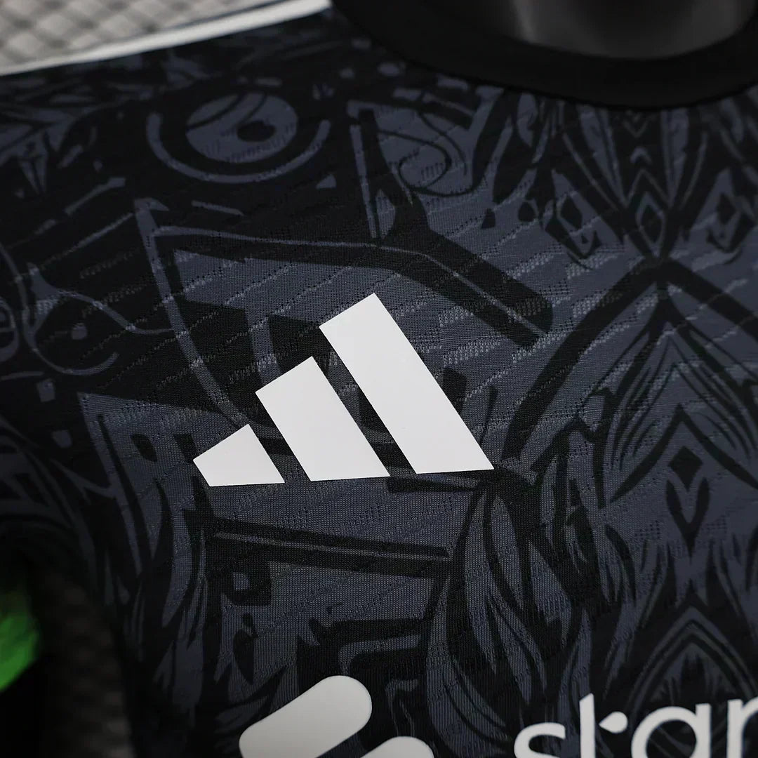 Liverpool "Night Predator" Edición Especial