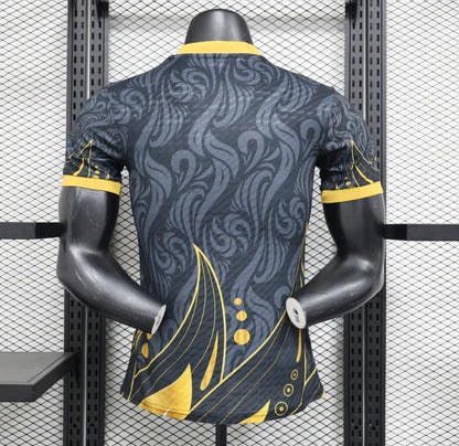 Real Madrid "Golden Wolf" Edición Especial