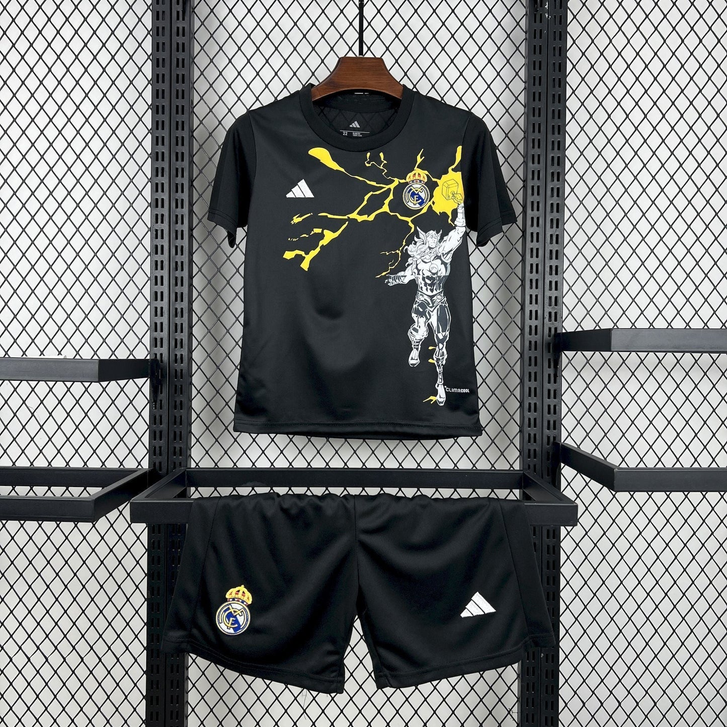 Real Madrid "Marvel" Edición Especial Talla Niño