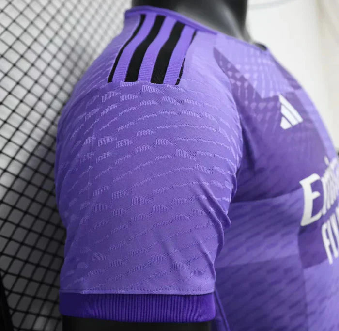 Real Madrid "Royal Violet Madrid" Edición Especial