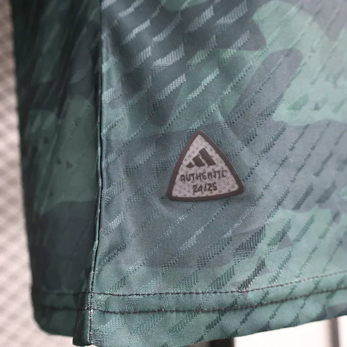 Real Madrid "Emerald Shadow" Edición Especial