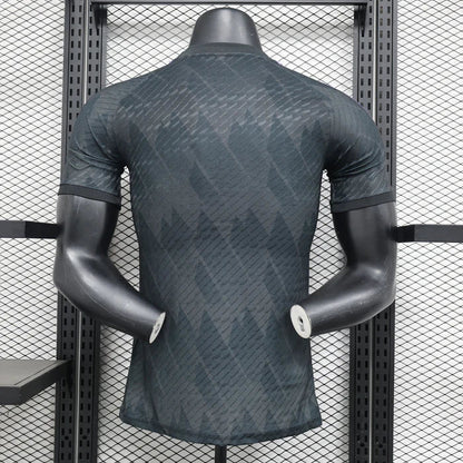 Real Madrid "Midnight Amethyst" Edición Especial