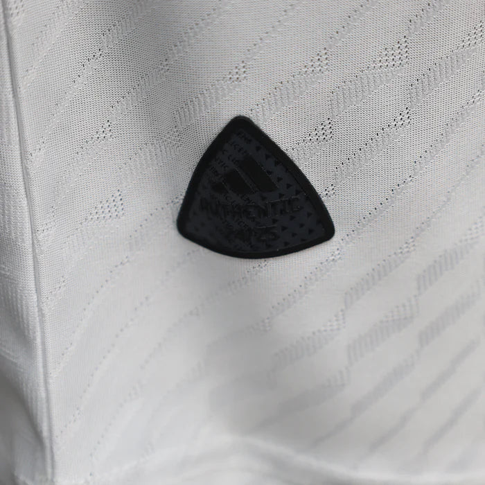 Real Madrid "Floral Elegance" Edición Especial