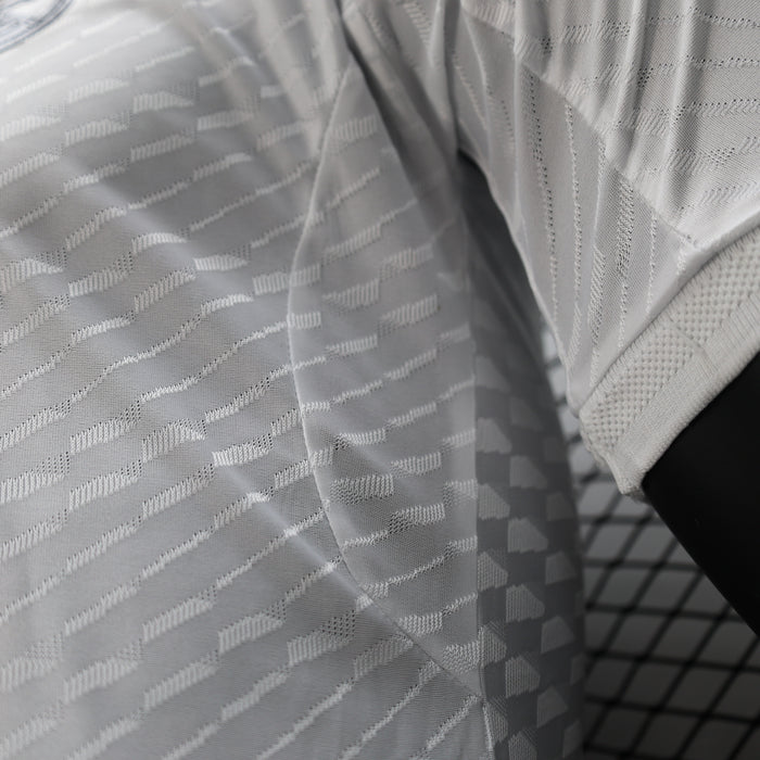 Real Madrid "Floral Elegance" Edición Especial