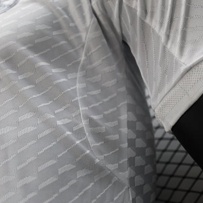 Real Madrid "Floral Elegance" Edición Especial