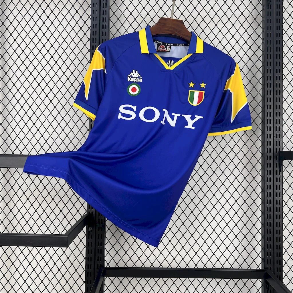 1995-1996 Retro Juventus Visitante