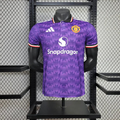 Manchester United "Crimson Mirage" Edición Especial